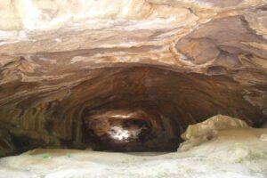 Grotta dei Cento Cavalli